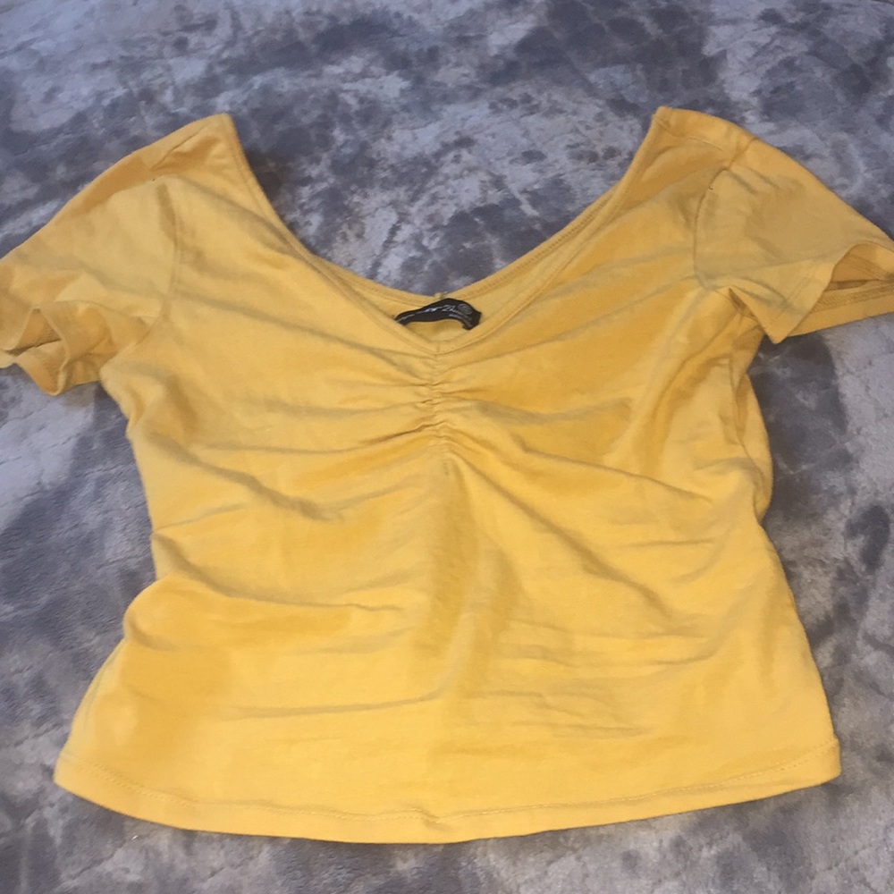 Yellow mustard top